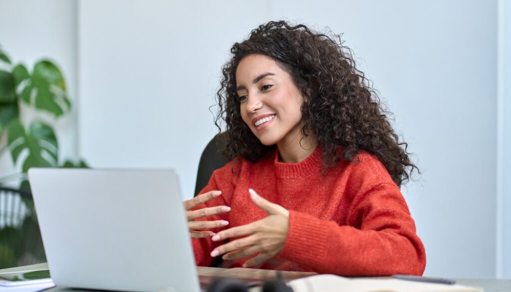 Happy,Young,Latin,Business,Woman,Employee,,Hr,Manager,Having,Remote